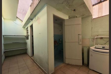 Casa à venda com 218m², 3 quartos e 4 vagasFoto 01