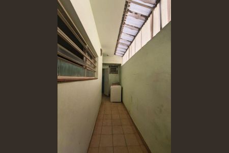 Casa à venda com 218m², 3 quartos e 4 vagasFoto 01