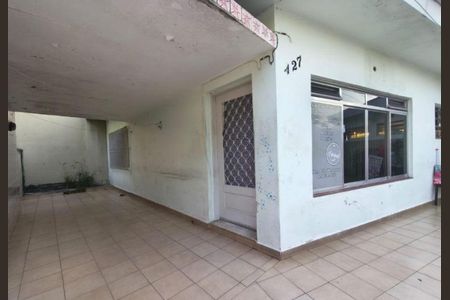 Casa à venda com 218m², 3 quartos e 4 vagasFoto 01