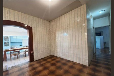 Casa à venda com 218m², 3 quartos e 4 vagasFoto 01