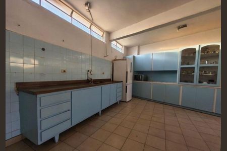 Casa à venda com 218m², 3 quartos e 4 vagasFoto 01