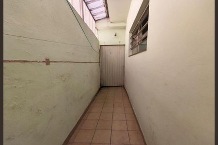 Casa à venda com 218m², 3 quartos e 4 vagasFoto 01