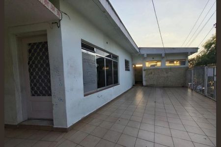 Casa à venda com 218m², 3 quartos e 4 vagasFoto 01
