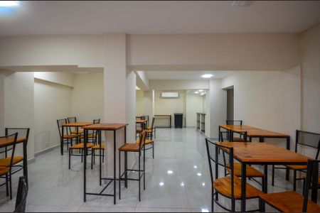 Apartamento para alugar com 47m², 2 quartos e sem vagaÁrea comum - Salão de festas