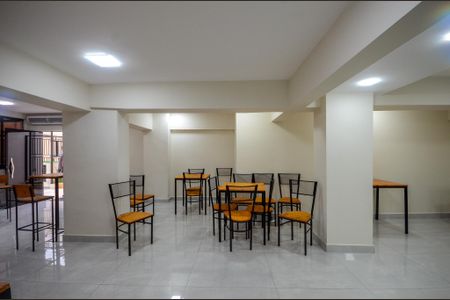 Apartamento para alugar com 47m², 2 quartos e sem vagaÁrea comum - Salão de festas