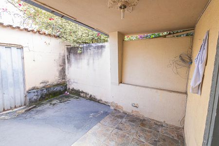 Área externa de casa à venda com 3 quartos, 145m² em Renascença, Belo Horizonte
