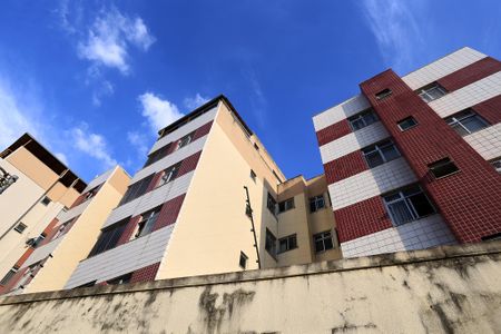 Apartamento à venda com 52m², 2 quartos e 1 vagaFachada