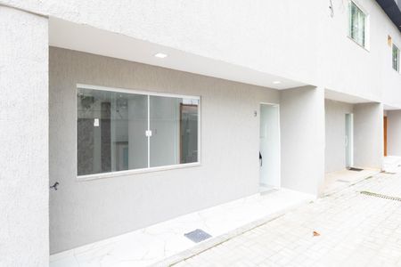 Casa para alugar com 55m², 2 quartos e 1 vagaFachada
