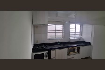 Apartamento para alugar com 42m², 2 quartos e 1 vaga Apartamento para alugar com 42m², 2 quartos e 1 vagaCozinha e Área de Serviço