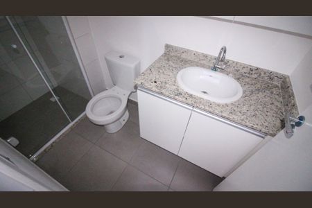 Banheiro de apartamento para alugar com 1 quarto, 28m² em Parque da Vila Prudente, São Paulo