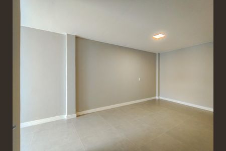 Apartamento à venda com 80m², 2 quartos e 1 vaga Apartamento à venda com 80m², 2 quartos e 1 vagaSuíte