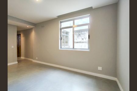Apartamento à venda com 80m², 2 quartos e 1 vaga Apartamento à venda com 80m², 2 quartos e 1 vagaSala