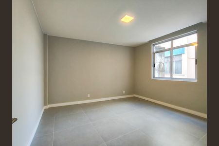 Apartamento à venda com 80m², 2 quartos e 1 vaga Apartamento à venda com 80m², 2 quartos e 1 vagaQuarto