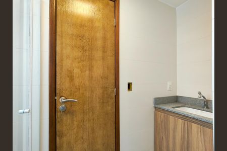 Apartamento à venda com 80m², 2 quartos e 1 vaga Apartamento à venda com 80m², 2 quartos e 1 vagaBanheiro da Suíte