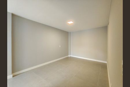 Apartamento à venda com 80m², 2 quartos e 1 vaga Apartamento à venda com 80m², 2 quartos e 1 vagaSuíte