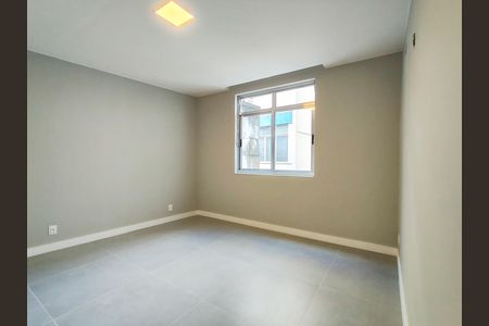 Apartamento à venda com 80m², 2 quartos e 1 vaga Apartamento à venda com 80m², 2 quartos e 1 vagaQuarto
