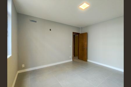 Apartamento à venda com 80m², 2 quartos e 1 vaga Apartamento à venda com 80m², 2 quartos e 1 vagaQuarto