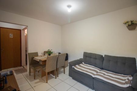 Sala de apartamento para alugar com 2 quartos, 60m² em Monjolos, São Gonçalo