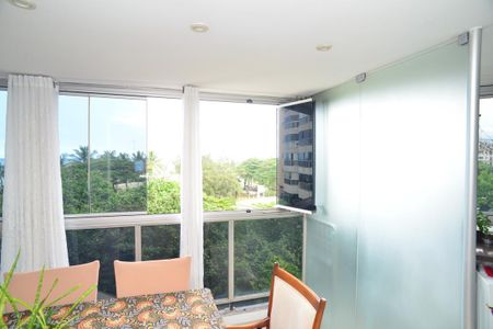 Apartamento à venda com 70m², 2 quartos e 1 vagaVaranda