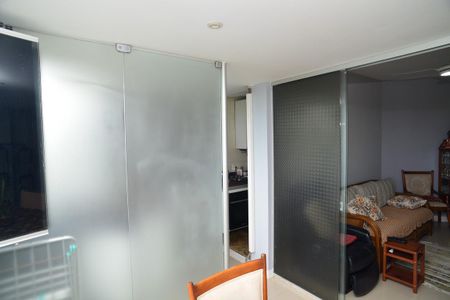 Apartamento à venda com 70m², 2 quartos e 1 vagaVaranda