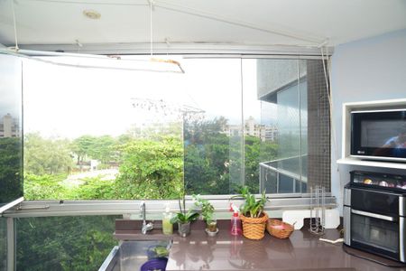 Apartamento à venda com 70m², 2 quartos e 1 vagaÁrea de Serviço