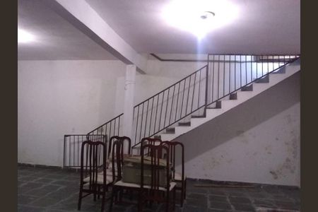 Casa à venda com 184m², 2 quartos e 2 vagas