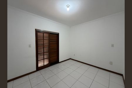 Casa à venda com 114m², 3 quartos e 3 vagasSuíte