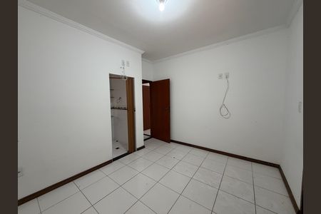 Casa à venda com 114m², 3 quartos e 3 vagasSuíte