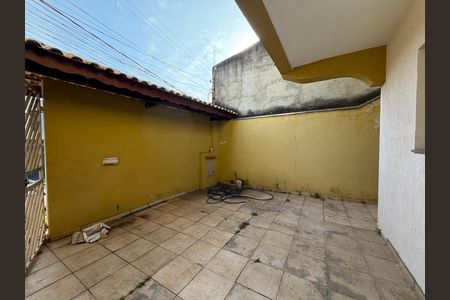 Casa à venda com 114m², 3 quartos e 3 vagasQuintal