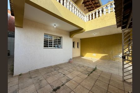Casa à venda com 114m², 3 quartos e 3 vagasQuintal