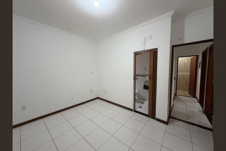 Casa à venda com 114m², 3 quartos e 3 vagasSuíte