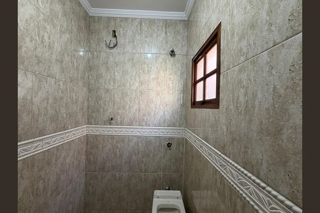 Casa à venda com 114m², 3 quartos e 3 vagasBanheiro Social