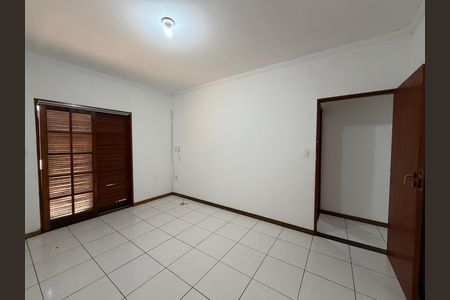 Casa à venda com 114m², 3 quartos e 3 vagasQuarto 2