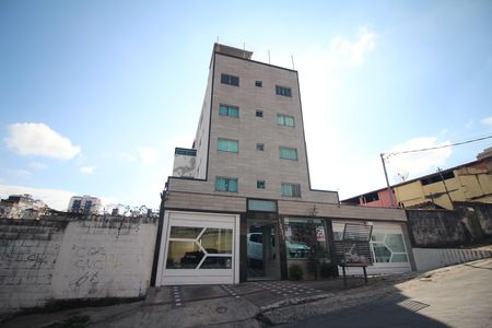 Apartamento para alugar com 65m², 2 quartos e 1 vagaFachada
