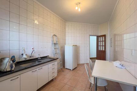 Apartamento à venda com 109m², 2 quartos e sem vaga Apartamento à venda com 109m², 2 quartos e sem vagaCozinha