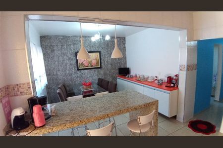 Casa à venda com 3 quartos, 232m² em Jardim Guarau, São Paulo