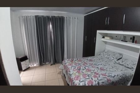 Casa à venda com 3 quartos, 232m² em Jardim Guarau, São Paulo