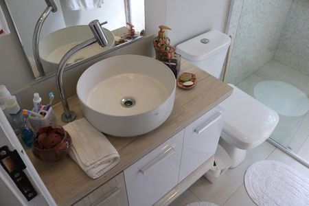 Casa à venda com 150m², 4 quartos e 2 vagasBanheiro 1