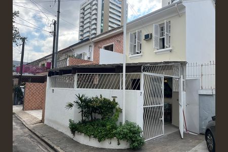 Casa à venda com 150m², 4 quartos e 2 vagasFachada