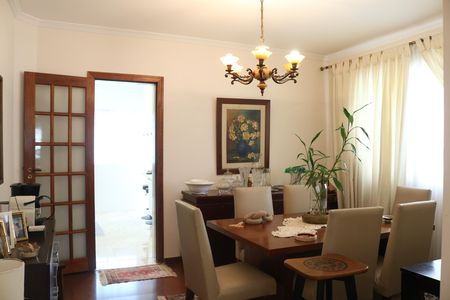 Casa à venda com 150m², 4 quartos e 2 vagasSala 2
