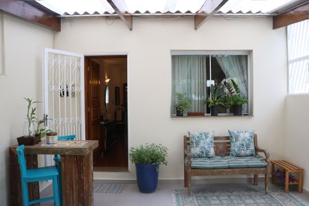 Casa à venda com 150m², 4 quartos e 2 vagasGaragem