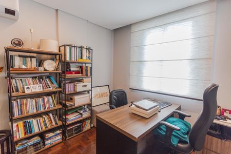 Apartamento à venda com 160m², 4 quartos e 2 vagas Apartamento à venda com 160m², 4 quartos e 2 vagasQuarto 3