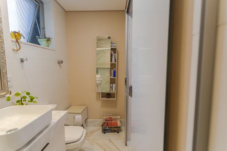 Apartamento à venda com 160m², 4 quartos e 2 vagas Apartamento à venda com 160m², 4 quartos e 2 vagasBanheiro da Suíte 2