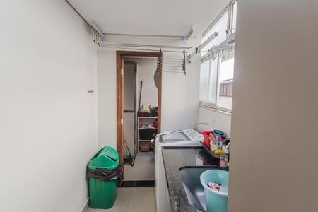 Apartamento à venda com 160m², 4 quartos e 2 vagas Apartamento à venda com 160m², 4 quartos e 2 vagasÁrea de Serviço