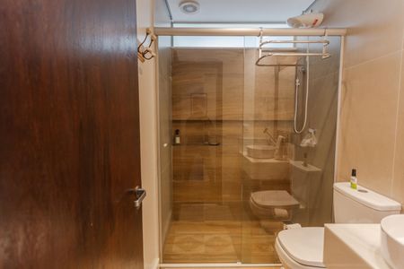 Apartamento à venda com 160m², 4 quartos e 2 vagas Apartamento à venda com 160m², 4 quartos e 2 vagasBanheiro Social