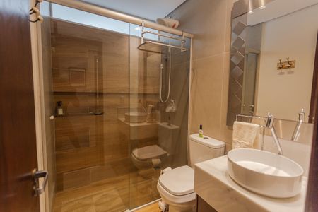 Apartamento à venda com 160m², 4 quartos e 2 vagas Apartamento à venda com 160m², 4 quartos e 2 vagasBanheiro Social