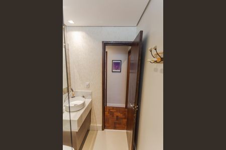 Apartamento à venda com 160m², 4 quartos e 2 vagas Apartamento à venda com 160m², 4 quartos e 2 vagasBanheiro Social