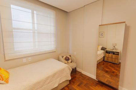 Apartamento à venda com 160m², 4 quartos e 2 vagas Apartamento à venda com 160m², 4 quartos e 2 vagasQuarto 4