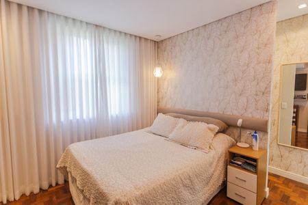 Apartamento à venda com 160m², 4 quartos e 2 vagas Apartamento à venda com 160m², 4 quartos e 2 vagasSuíte 1
