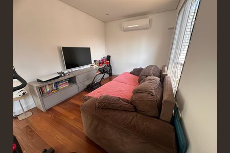 Casa de condomínio à venda com 240m², 4 quartos e 3 vagas Casa de condomínio à venda com 240m², 4 quartos e 3 vagasQuarto de jogos